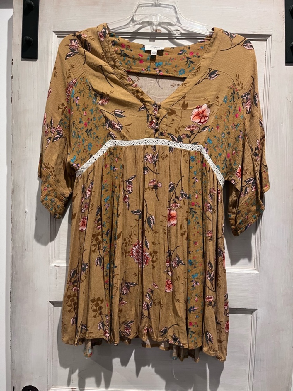 Umgee Mustard Floral Lace-Trim Empire Tunic
